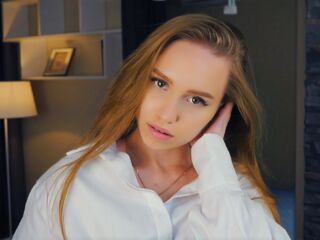 camgirl spreading pussy WilonaFurr