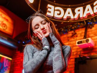 hot girl webcam XeniaUsher